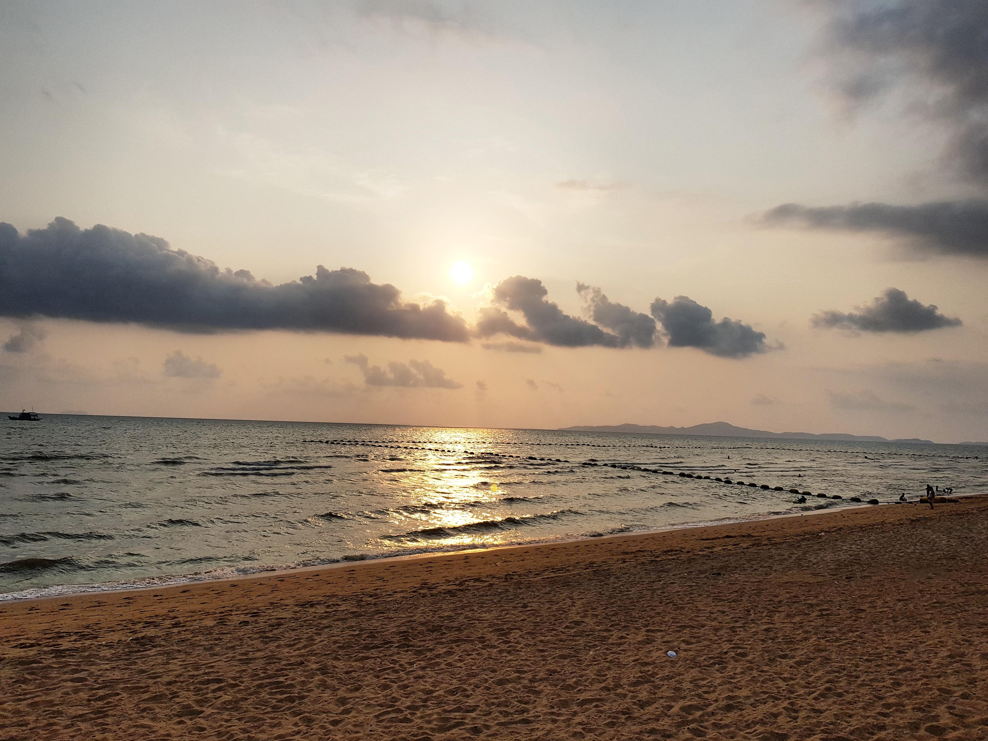 The Now Hotel - Sha Extra Plus Jomtien Exterior foto
